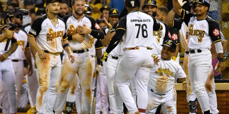 Águilas Cibaeñas completan primer tercio del torneo con su mejor récord en más de 20 años