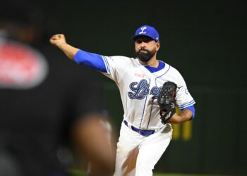 César Valdez guía triunfo del Licey sobre Gigantes 3-2