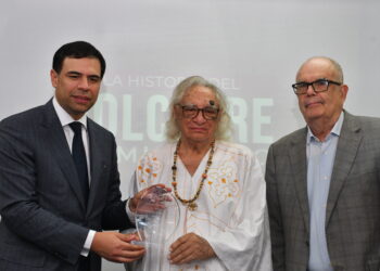 Libros y folclore vivo en la apertura de la Feria de Historia Dominicana