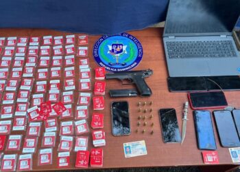 Golpe policial contra red de estafas y microtráfico en Santiago