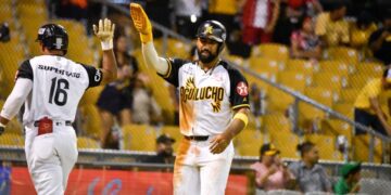 Águilas vencen 8-6 a Estrellas con hit clave de Julio Rodríguez