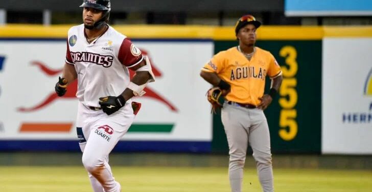 Gigantes frenan en seco la racha triunfal de las Águilas; Toros y Estrellas también triunfan