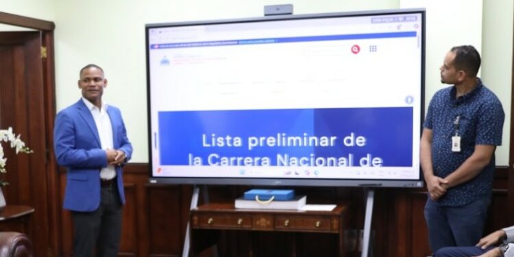 MESCyT estrena sistema integra matrículas, becas y centros universitarios