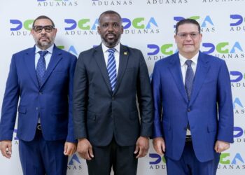 Frente común contra el dinero sucio: Aduanas y MP el perseguirán contrabando de divisas