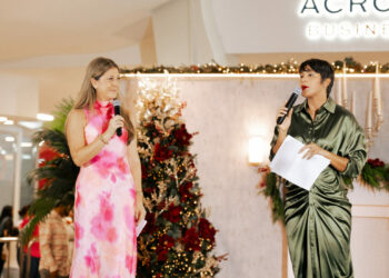 Acrópolis enciende la magia navideña con una noche de encanto