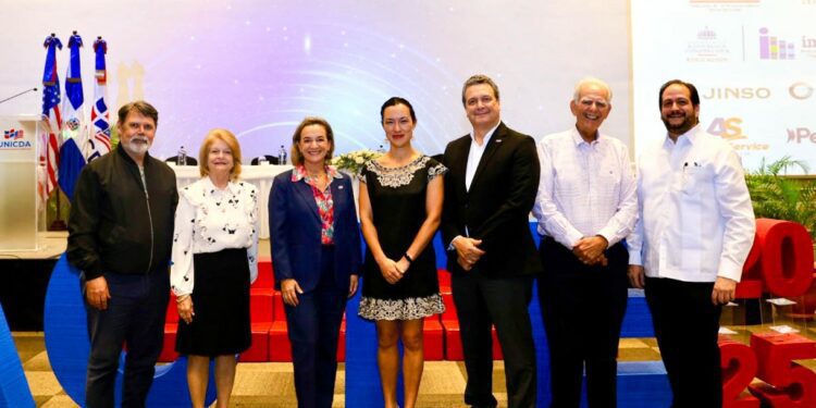 UNICDA y Embajada de EE.UU. inauguran la Conferencia Anual Profesores de Inglés