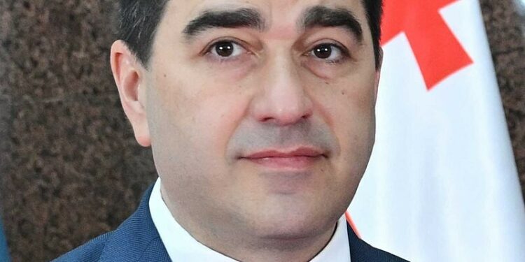 En este país restringe el voto exterior para blindarse de “actores extranjeros”