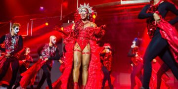 “Luna de Sangre” rinde tributo a Lady Gaga en Lopesan Costa Bávaro