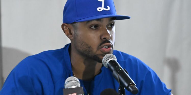 Liover Peguero se ausenta por motivos familiares