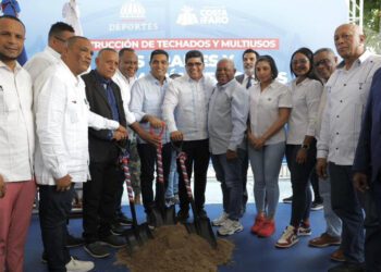 Inician la obra de 11 techados deportivos con inversión millonaria en SDE